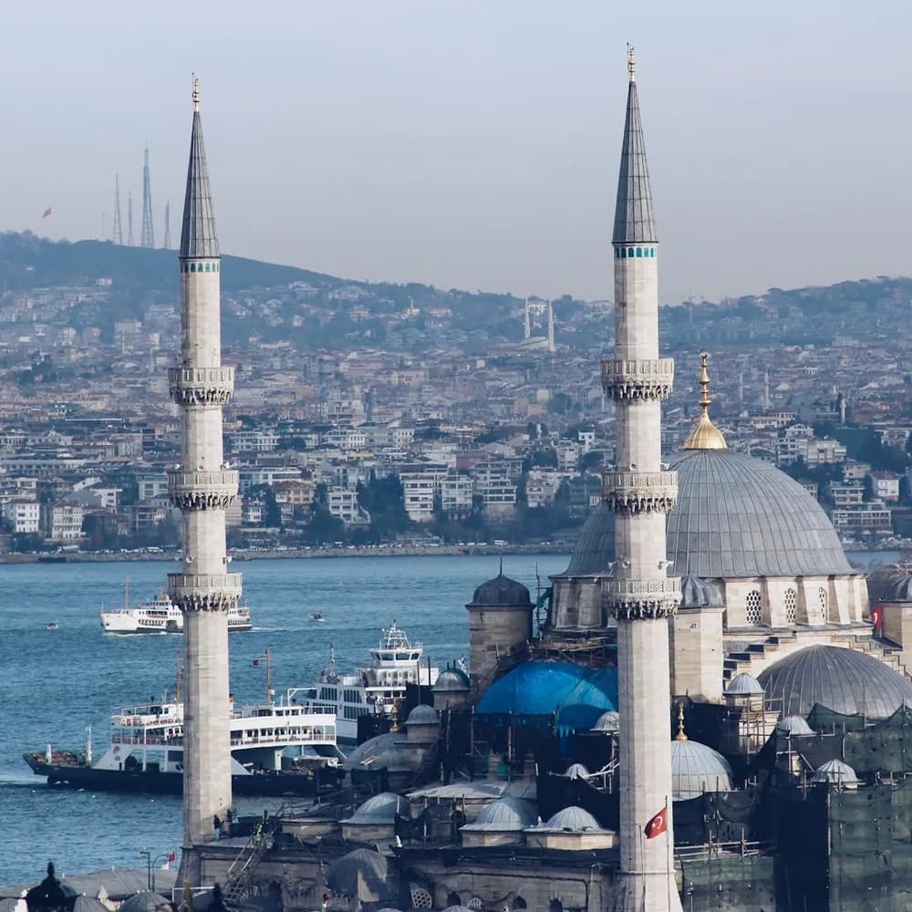 La mosquée Bleue et le Bosphore à Istanbul